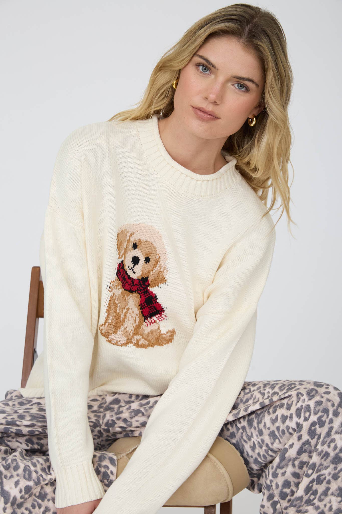 PUPPY CREW NECK RELAXED SWEATER: NAVY