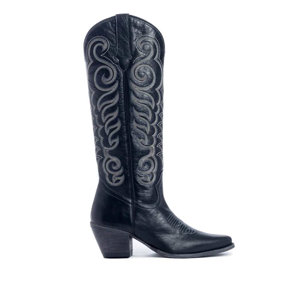 Myra nalejadra boots