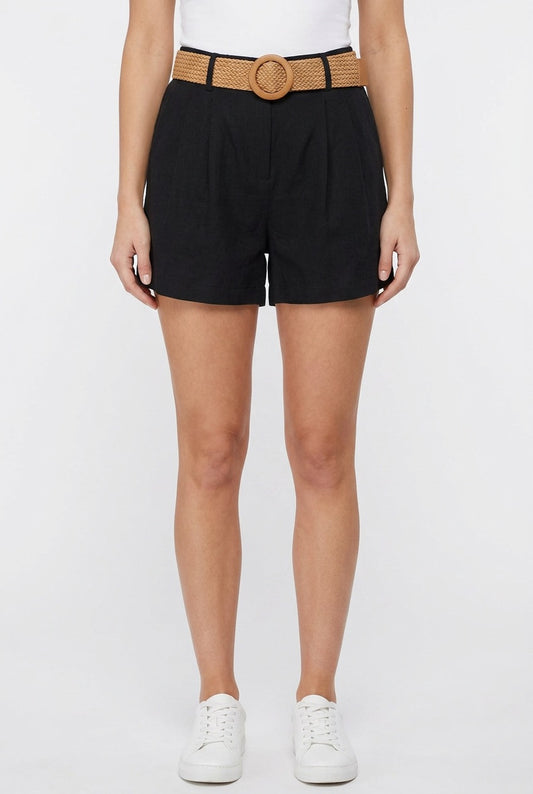 Linen Pleated Shorts w/ Woven Ratten Strech Belt