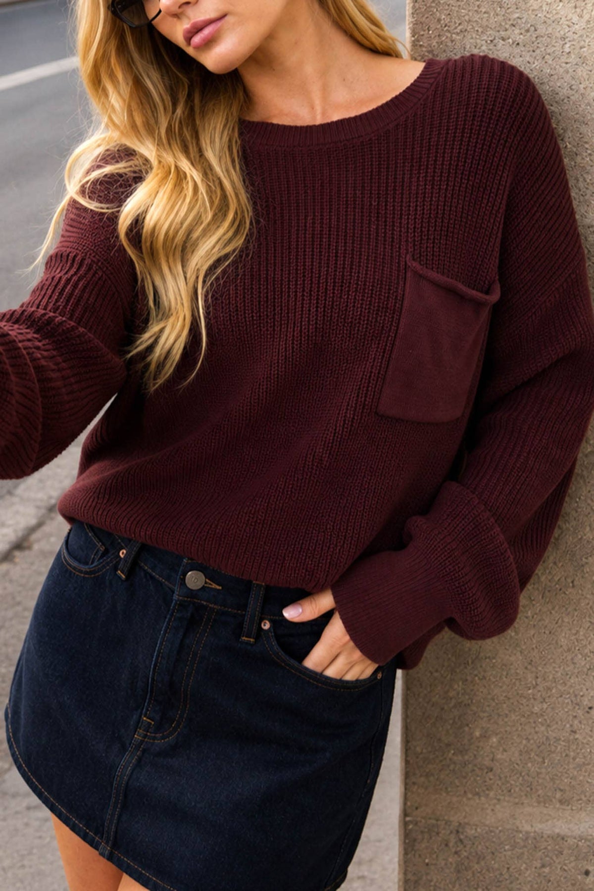 RAW EDGE CROPPED LONG SLEEVE KNIT SWEATER: BURGUNDY